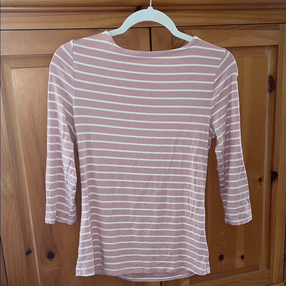 ‼️FREE with Purchase‼️ Pink Striped Tee 🌸🤍 - Picture 4 of 10